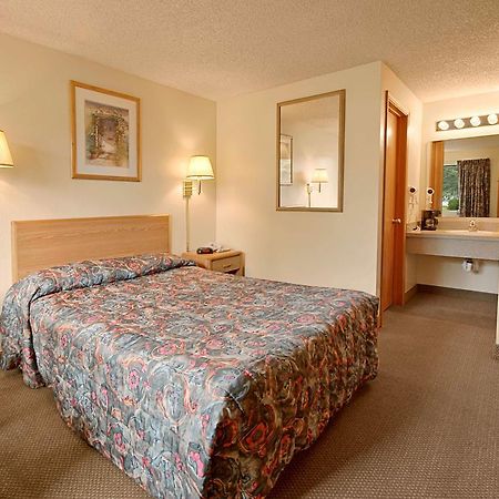 Days Inn By Wyndham Richland Habitación foto