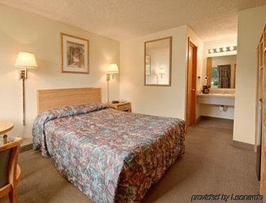 Days Inn By Wyndham Richland Habitación foto