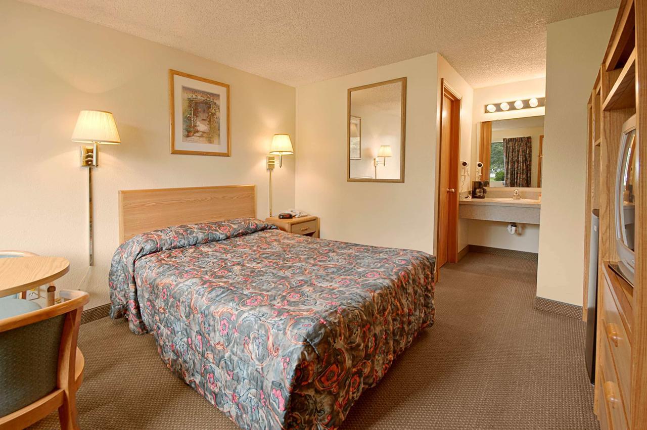Days Inn By Wyndham Richland Habitación foto